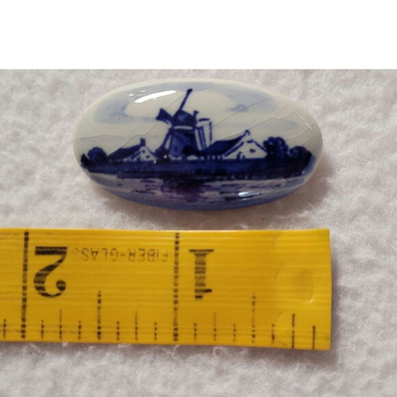 Handmade Delft Holland Dutch Windmill Pin Brooch Vtg Porcelain Oval Blue White - Picture 3 of 7